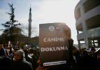  CHP'li belediye camiyi 'alkol ruhsatı' için mi yıkacak? Halktan büyük tepki! 