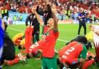 Faslı futbolcular geleneği bozmadı! Portekiz galibiyetinin ardından şükür secdesi yaptılar