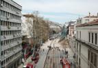 Beyoğlu'nda 5 katlı bina çöktü