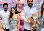 Fahriye Evcen yaş aldıkça güzelleşiyor! 37. yaş gününde ilk yorum Burak Özçivit'ten geldi