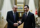 Başkan Erdoğan ve Berdimuhammedov birbirlerine k&ouml;pek hediye etti