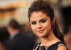 Selena Gomez'in yüzüne ne oldu? Sosyal medyada gündem oldu