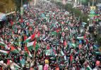 Pakistan Gazze için ayakta! Devasa kalabalık, soykırım suçu işleyen İsrail'e tepki gösterdi