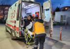 Ağlayan bebeğiyle ilgilenirken, yola çıkan 2 çocuğa çarptı: 4 kişi yaralandı