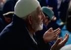 Depremde hayatını kaybedenler anılıyor...