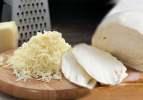 Evde mozzarella peyniri nasıl yapılır? Marketlerde 600 TL olan peyniri evde sadece 4 malzeme ile yapın!