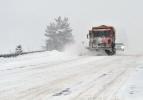 Kar yolları kapadı! 17 ilde binlerce yerleşim yerine ulaşım yok: Ekipler sahada
