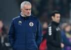 Mourinho'nun koltuğu sallantıda! Dünyaca ünlü 8 teknik adam yerine aday