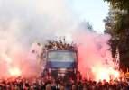 Kadıköy yangın yeri! Fenerbahçe'den muhteşem kutlama