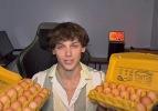 Ünlü YouTuber'dan ilginç deney: Her gün sadece yumurta yedi sonuca inanamadı!