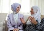 Bakan Göktaş'tan 'Raife Babaanne'ye ziyaret