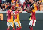 Oyuncu satması gereken Galatasaray'da kampın sürpriz ismine iki flaş talip