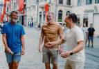 İngiliz futbol efsaneleri İstanbul'da: Döner kestiler, balık tuttular, hamam keyfi yaptılar!