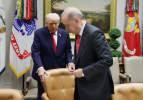 Trump’tan Cumhurbaşkanı Erdoğan’a sandalye jesti