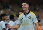Ronaldo futbol dünyasında yine bir ilki başardı! Para basa basa tarihe geçti