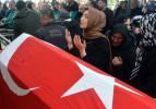 Okul saldırısında yaralanan Almina hayatını kaybetti: Annesinden y&uuml;rekleri dağlayan s&ouml;zler