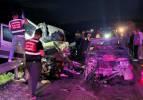 Mersin'de 3 aracın karıştığı zincirleme kazada 1 &ouml;l&uuml;, 5 yaralı