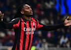 Fenerbah&ccedil;e ve Galatasaray'ın istediği Rafael Leao geleceği hakkında kararını a&ccedil;ıkladı!
