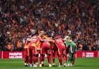 Galatasaray'da 'ayrılık' operasyonu! Okan Buruk'un biletini kestiği yıldıza talip yağıyor