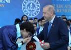 Cumhurbaşkanı Erdoğan'ın torununun mezuniyet heyecanı! Diplomasını takdim etti