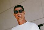 Cristiano Ronaldo milyon dolarlık garajını a&ccedil;tı! L&uuml;ks ara&ccedil; filosu yok artık dedirtti