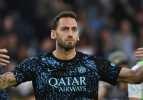 B&uuml;y&uuml;k onur! Hakan &Ccedil;alhanoğlu yıldız isimler ile aynı 11&rsquo;de!