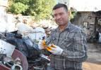 Hatay'da 50 bin par&ccedil;a hurdayla B&uuml;y&uuml;k İskender heykelini yaptı! G&ouml;ren bir daha bakıyor