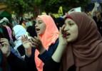 Binlerce Mısır'lı direniş i&ccedil;in meydanlarda