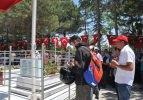 2 milyon kişi büyük kahramana koştu 