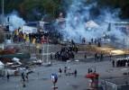 Taksim'de kare kare yaşananlar