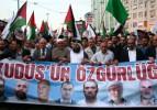 Taksim'de 'Mavi Marmara' yürüyüşü