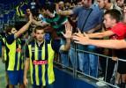Fenerbah&ccedil;e'nin yıldızları imzaladı