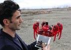 Üniversiteli gençlerden "Örümcek Robot"