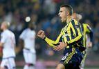 Van Persie para basıyor! Dünyada 9. sırada