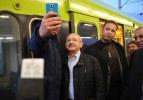 Kılı&ccedil;daroğlu'ndan metro selfiesi
