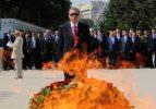 Erdoğan, T&uuml;rk şehitliğini ziyaret etti