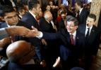 Davutoğlu akşam namazını Eyüp'te kıldı