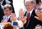 Erdoğan'la Davutoğlu Cuma'yı beraber kıldı
