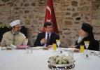 Davutoğlu'ndan İslamofobi'ye karşı &ccedil;ağrı
