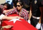 Şehit polisin eşinden Tayvanca ağıt
