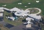 John Travolta'nın evi bir havaalanı