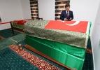 Başbakan S&uuml;leyman Şah T&uuml;rbesi'ni ziyaret etti