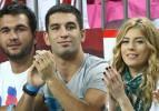 Sinem Kobal'dan Arda Turan'a sürpriz!