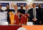 Galatasaray yeni sponsoru ile imzaladı