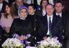 Başbakan Erdoğan ilahi okudu