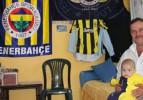 Fanatik FB'li taraftar görenleri şaşırtıyor