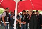 Kılı&ccedil;daroğlu'ndan Gezi Parkı'na s&uuml;rpriz ziyaret