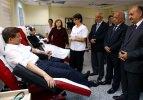 Davutoğlu ve eşinden 10 Muharrem'de anlamlı bağış