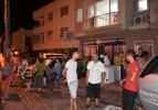 Ege'de 6.3'lük deprem! Gece yarısı halk sokağa döküldü