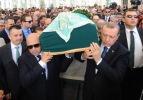 Erdoğan, tabutuna omuz verdi